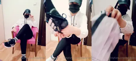 Spor ayakkabımın içindeki ter emici maske