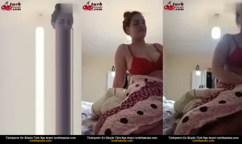 Canlı Sex ilayda yorganın altından içine aldı